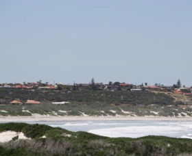 Back Beach - Geraldton - QLD Tourism 1