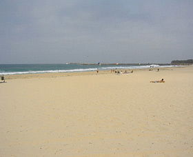 Blacksmiths Beach - QLD Tourism 0