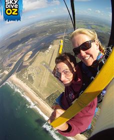 Skydive Oz: Batemans Bay - QLD Tourism 3