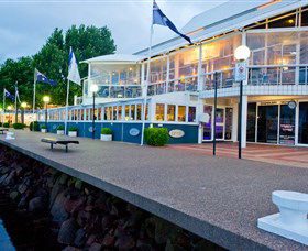 DAlbora Marinas Nelson Bay - Queensland Tourism 3