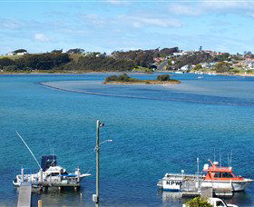 Kayaking Wagonga Inlet Narooma - Queensland Tourism 1