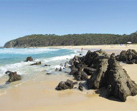 Armands Beach Bermagui - Queensland Tourism 0