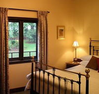 MossGrove Bed and Breakfast - Queensland Tourism