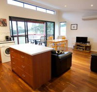 Karrak Reach Forest Retreat - Queensland Tourism