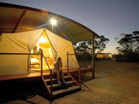 Gawler Ranges Wilderness Safaris - Queensland Tourism 1