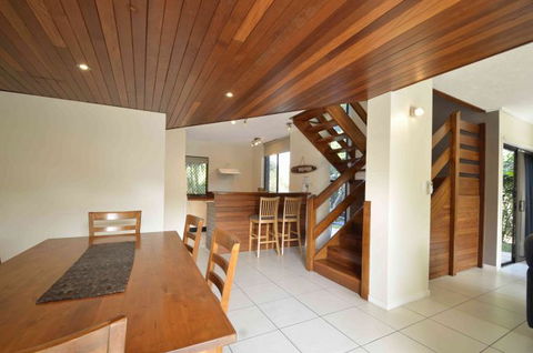 Glen Eden Beach Resort - Queensland Tourism 2