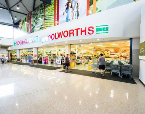 Noosa Civic Shopping Centre - Queensland Tourism 1