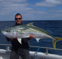 Reef Encounters Fishing Charters. - Queensland Tourism