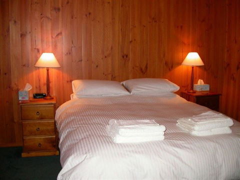 Greenwood Cabin - Queensland Tourism 0