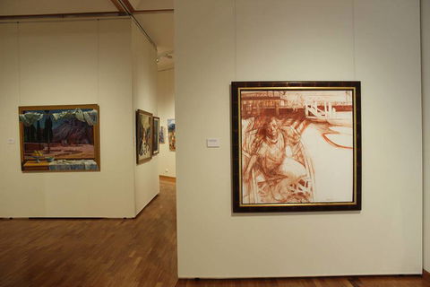 Gosford Regional Gallery & Gardens - Queensland Tourism 2