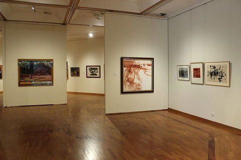 Gosford Regional Gallery & Gardens - Queensland Tourism 3