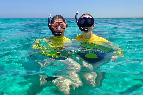 Lagoon Explorer - Ningaloo Reef Full-Day Kayaking And Snorkeling Adventure - QLD Tourism 3
