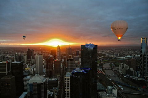 Melbourne Balloon Flights, The Peaceful Adventure - QLD Tourism 2