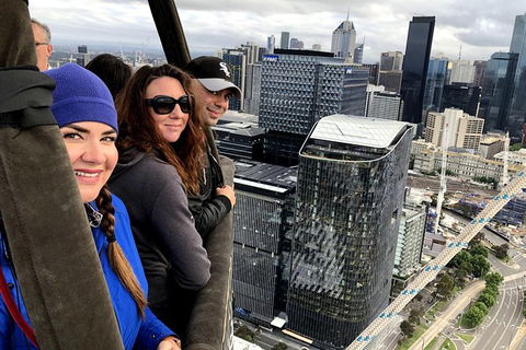Melbourne Balloon Flights, The Peaceful Adventure - QLD Tourism 3