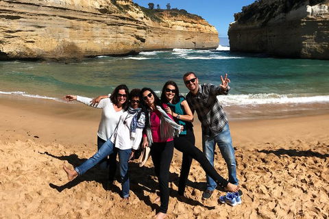 Great Ocean Road Reverse Itinerary PREMIUM Tour - QLD Tourism 1