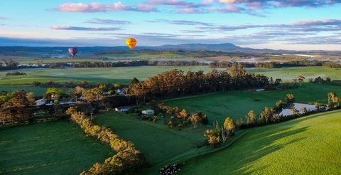 Yarra Valley Balloon Flight At Sunrise - QLD Tourism 11