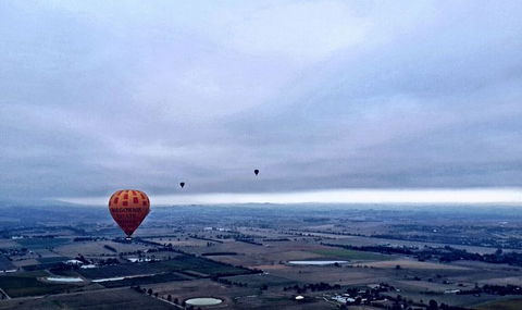 Yarra Valley Balloon Flight At Sunrise - QLD Tourism 17