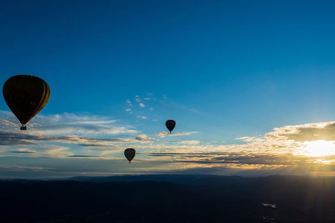 Yarra Valley Balloon Flight At Sunrise - QLD Tourism 40