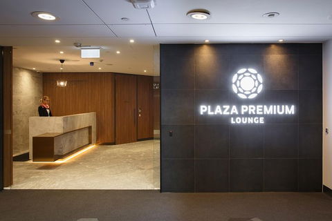 Melbourne Airport Plaza Premium Lounge - QLD Tourism 0