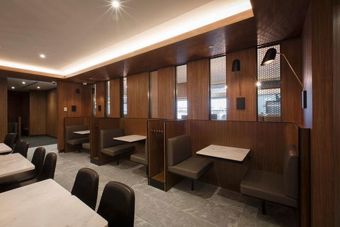 Melbourne Airport Plaza Premium Lounge - QLD Tourism 1