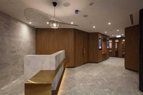 Melbourne Airport Plaza Premium Lounge - QLD Tourism 3