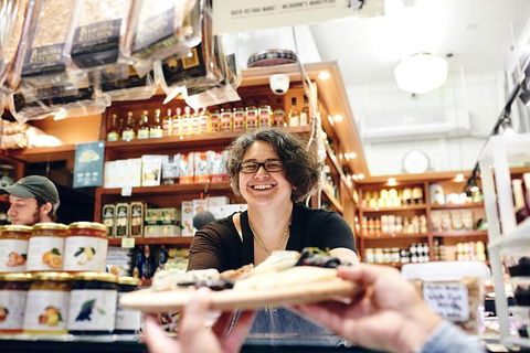 Queen Victoria Market Ultimate Foodie Tour - QLD Tourism 13
