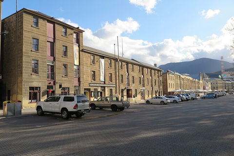 Old Hobart Pub Walking Tour - Queensland Tourism 6