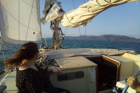 Townsville Lunchtime Sailing Cruise Boat Tour - Queensland Tourism 6
