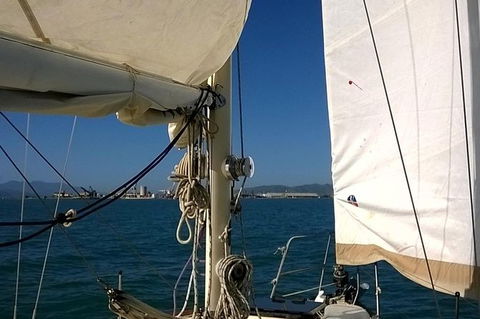 Townsville Lunchtime Sailing Cruise Boat Tour - Queensland Tourism 4