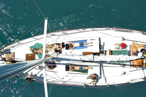 2-Day Whitsundays Sailing Adventure: Waltzing Matilda - QLD Tourism 1