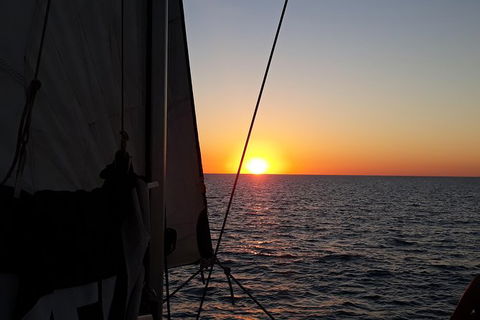 Sunset 3-Hour Cruise From Darwin Includes Dinner And Sparkling Wine - QLD Tourism 5