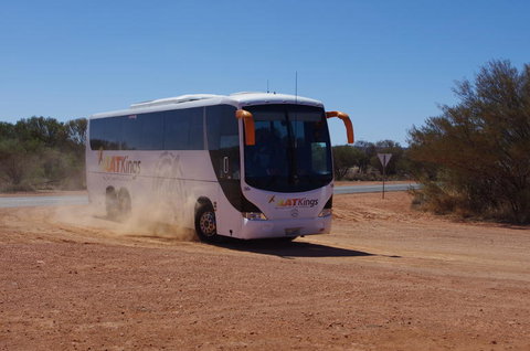 Uluru (Ayers Rock) To Alice Springs One-Way Shuttle - QLD Tourism 3