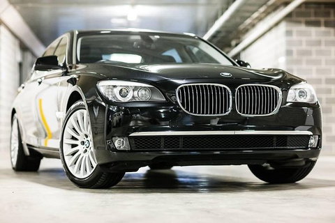 Family Sydney Airport Departure Transfer - Queensland Tourism 2
