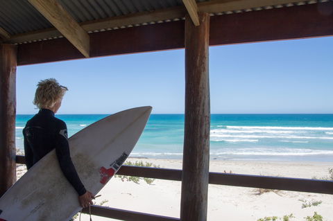 Back Beach - Geraldton - QLD Tourism 0