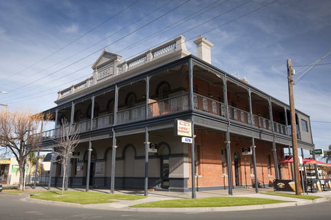 Cobram-Barooga - Queensland Tourism 0