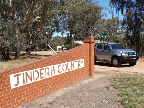 Jindera Country Golf Club - Queensland Tourism 0