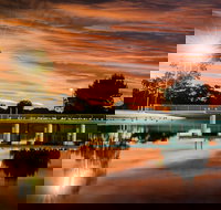 Millicent Swimming Lake - Queensland Tourism