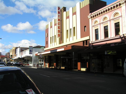 Princess Theatre & Earl Arts Centre - Queensland Tourism 1