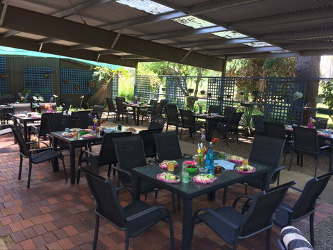 Tumut Valley Violets - QLD Tourism 0