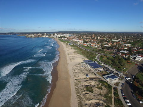 Wanda Beach Cronulla - QLD Tourism 1