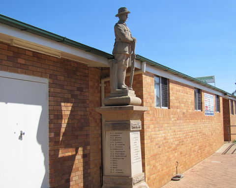 Westbrook War Memorial - QLD Tourism 0