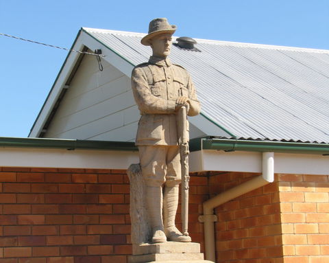 Westbrook War Memorial - QLD Tourism 1