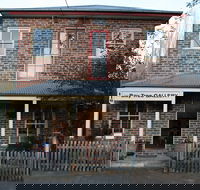 Bay Tree Gallery - Queensland Tourism