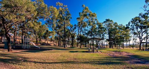 Blue Mountain Park - QLD Tourism 0