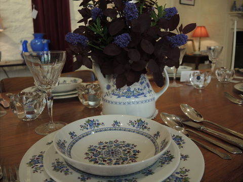 Emprades Vintage + Design - Queensland Tourism 2