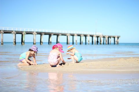 Frankston Beach - Queensland Tourism 0