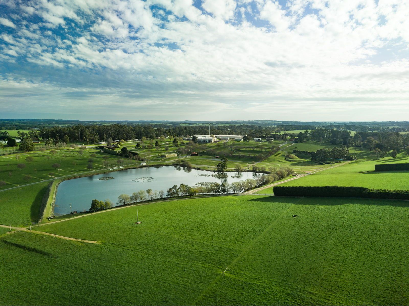 Lardner VIC QLD Tourism