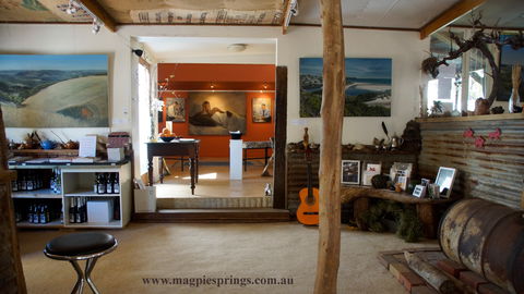Magpie Springs Gallery - Queensland Tourism 0
