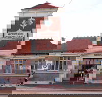 Merredin Town Hall - Queensland Tourism
