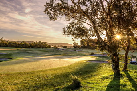 Mount Compass Golf Course - Queensland Tourism 0